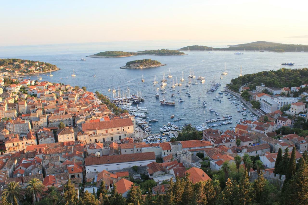 Inzomare Hvar * Zavala