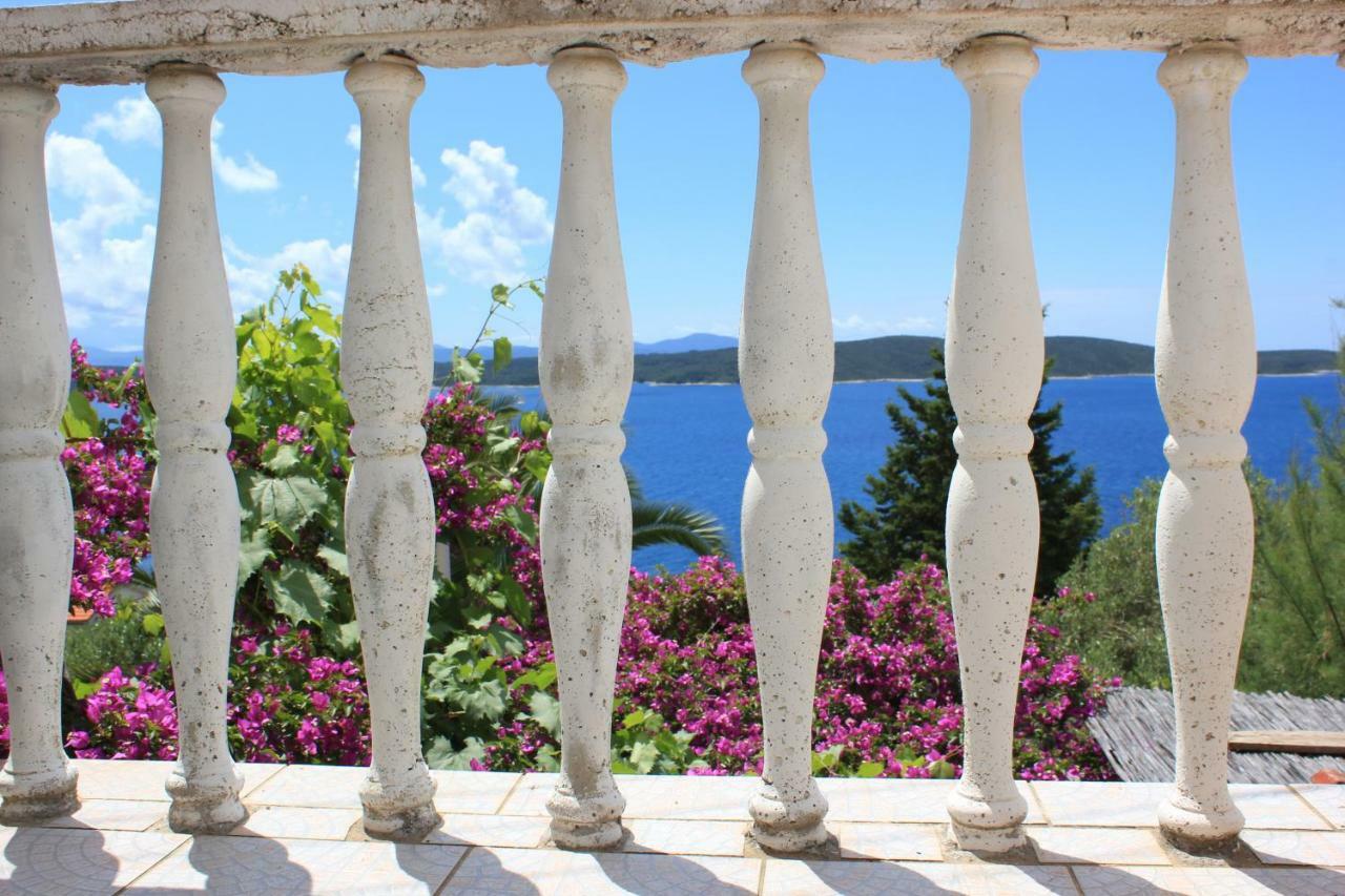 Inzomare Hvar Apartment Zavala