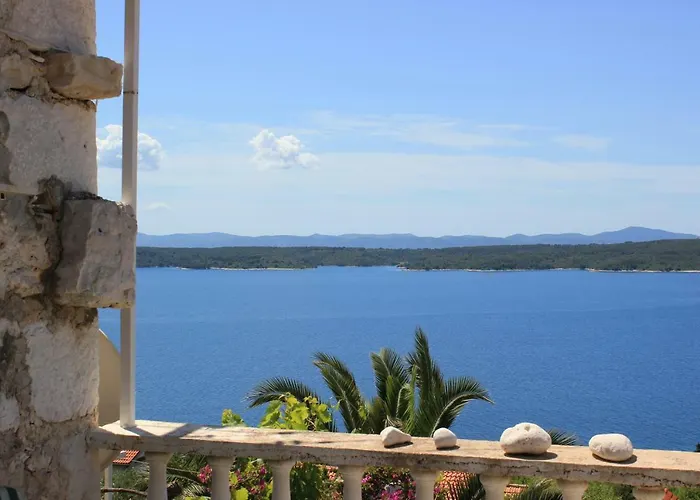 Inzomare Hvar