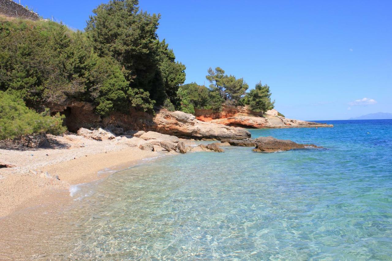 Inzomare Hvar Zavala